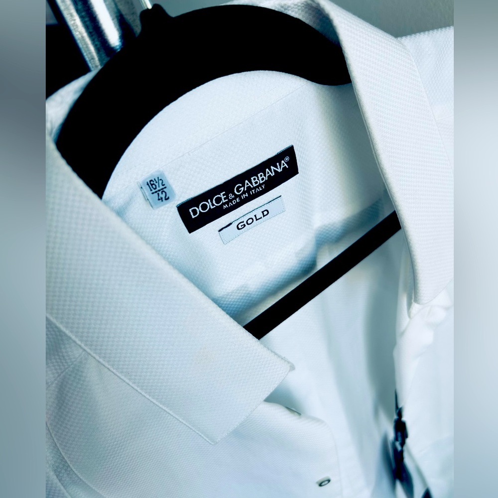 Dolce & Gabbana Men’s Gold Fit Tuxedo dress shirt in white. Size XS, 16 1/2, 42.